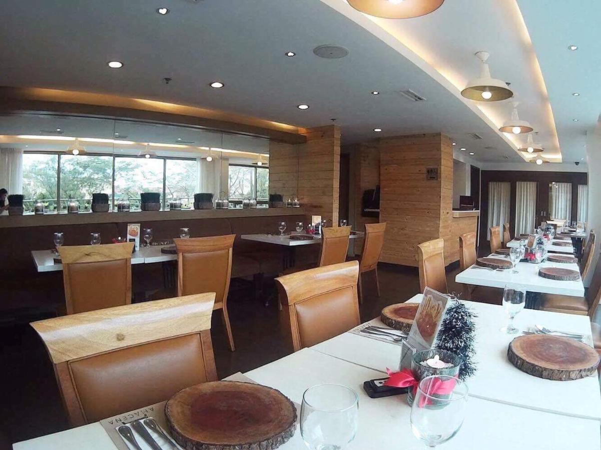 One Tagaytay Place Private Residences Tagaytay City Exterior photo